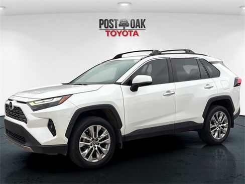 Used 2024 Toyota RAV4 Limited w/ Advanced Technology Package image 3