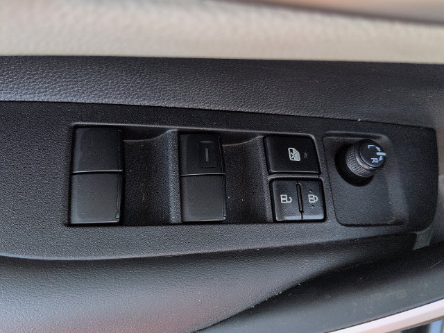 Certified 2025 Toyota Corolla SE w/ Convenience Package FWD image 15