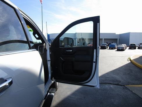 Used 2020 GMC Sierra 3500 Denali w/ Denali Ultimate Package image 22