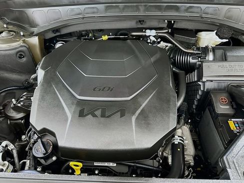 Used 2025 Kia Telluride S AWD/4WD image 23