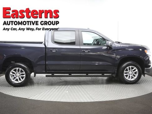 Used 2022 Chevrolet Silverado 1500 LT AWD/4WD image 44