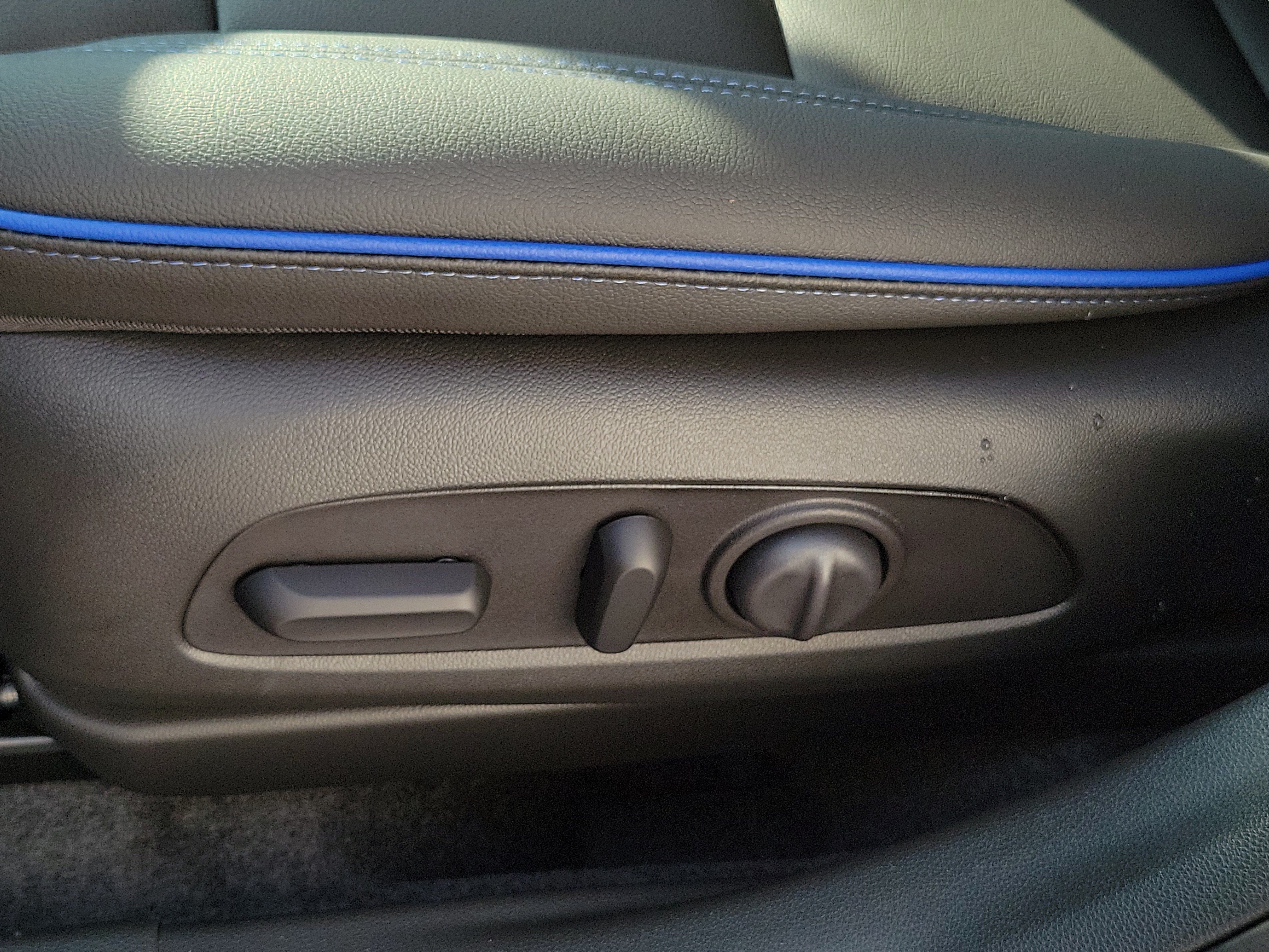 New 2026 Buick Envista Sport Touring w/ Convenience I Package FWD image 23