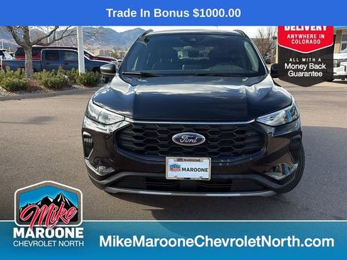 Used 2025 Ford Escape ST-Line image 2