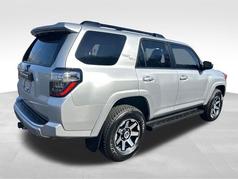 Used 2019 Toyota 4Runner TRD Off-Road AWD/4WD image 5