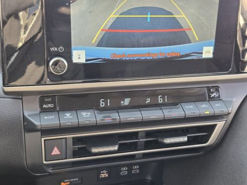 Used 2025 Toyota Camry LE FWD image 21
