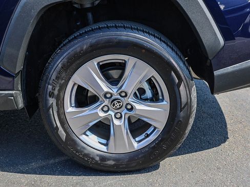 Used 2025 Toyota RAV4 XLE FWD image 28