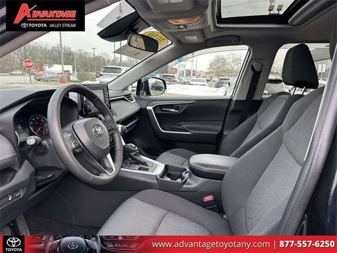 Certified 2020 Toyota RAV4 XLE w/ Convenience Package image 18