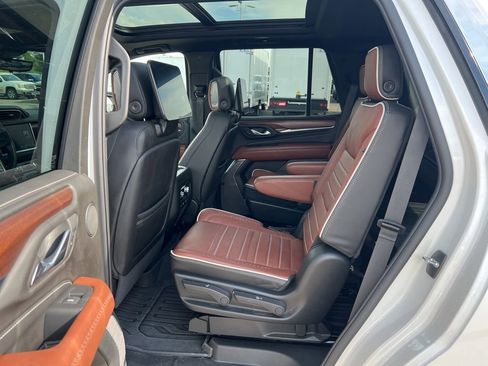Used 2024 GMC Yukon Denali Ultimate AWD/4WD image 25