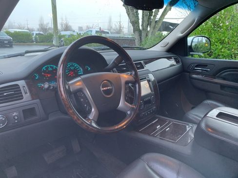 Used 2012 GMC Yukon Denali image 11