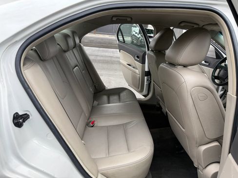 Used 2010 Ford Fusion SEL FWD image 16