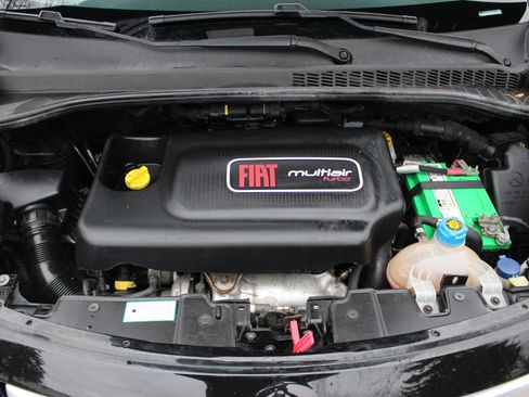 Used 2014 FIAT 500L Trekking w/ Popular Equipment Group image 46