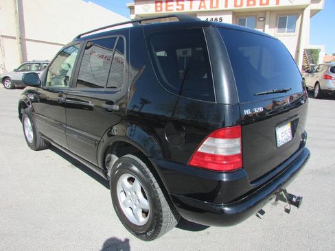 Used 2000 Mercedes-Benz ML 320 4MATIC image 4