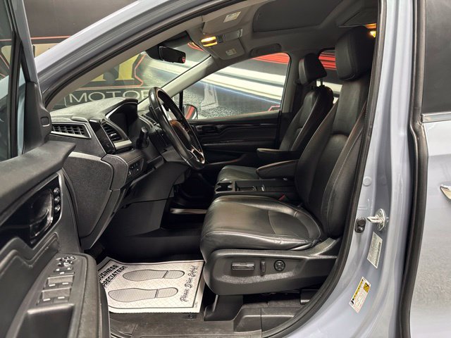 Used 2023 Honda Odyssey Touring image 5