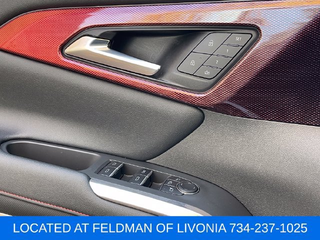 Certified 2026 Chevrolet Traverse RS w/ LPO, Floor Liner Package AWD/4WD image 17