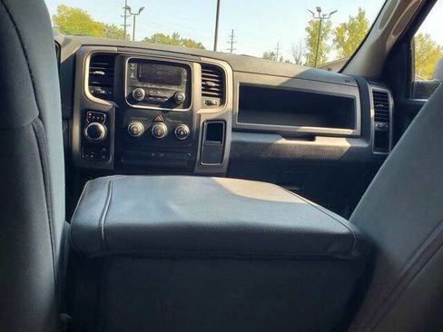 Used 2014 RAM 1500 Express AWD/4WD image 40