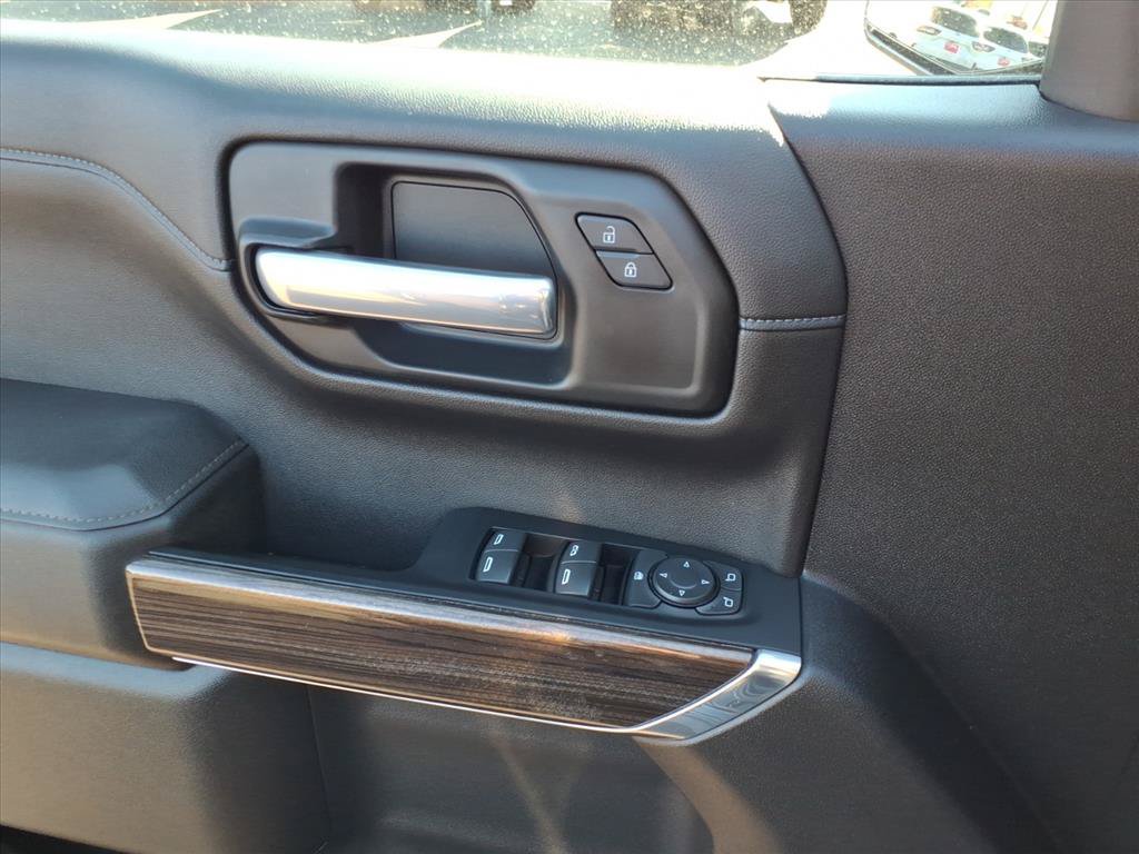 Used 2022 Chevrolet Silverado 1500 RST AWD/4WD image 16