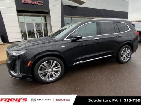Used 2025 Cadillac XT6 Premium Luxury image 4