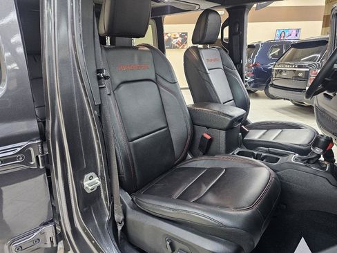Used 2024 Jeep Wrangler Unlimited Sport AWD/4WD image 18