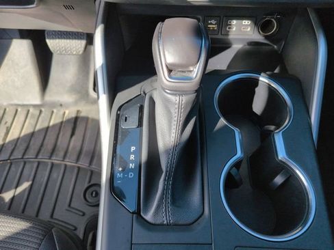 Used 2023 Toyota Highlander LE image 13