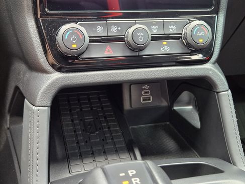 Certified 2025 Ford Ranger Raptor AWD/4WD image 29