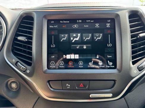 Used 2020 Jeep Cherokee Trailhawk w/ Comfort/Convenience Group AWD/4WD image 30