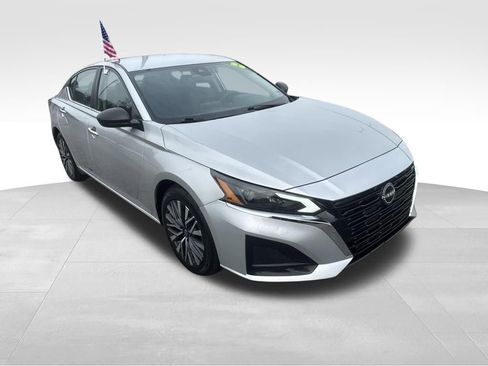 Used 2024 Nissan Altima 2.5 SV image 30