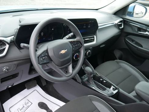 Used 2024 Chevrolet TrailBlazer LT FWD image 13