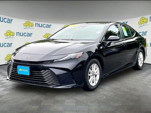 Used 2025 Toyota Camry LE FWD image 3