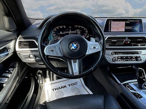 Used 2020 BMW 740i w/ M Sport Package RWD image 8