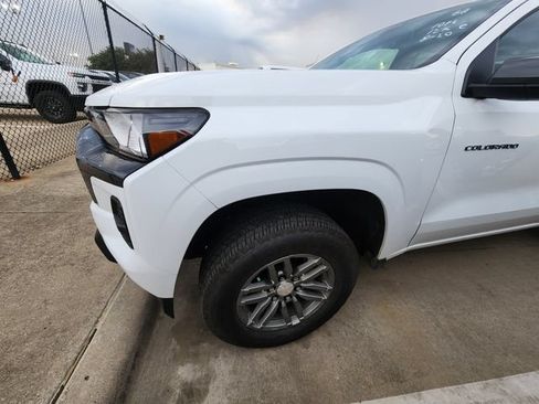 Used 2024 Chevrolet Colorado LT w/ LT Convenience Package II RWD image 7
