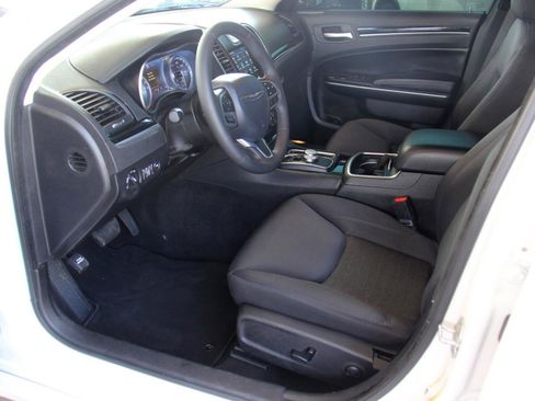 Used 2023 Chrysler 300 Touring w/ Sport Appearance Package RWD image 23