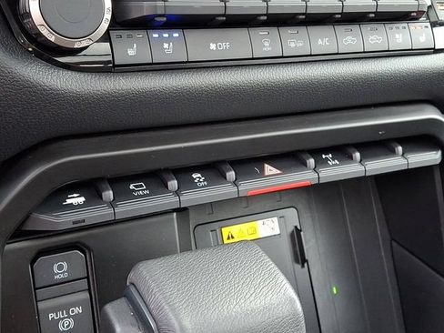 Used 2024 Toyota Tundra Limited w/ TRD Off-Road Package AWD/4WD image 18