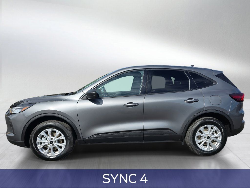 Used 2025 Ford Escape Active AWD/4WD image 3