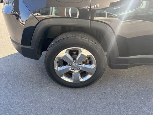 Used 2018 Jeep Compass Latitude w/ Popular Equipment Group image 6