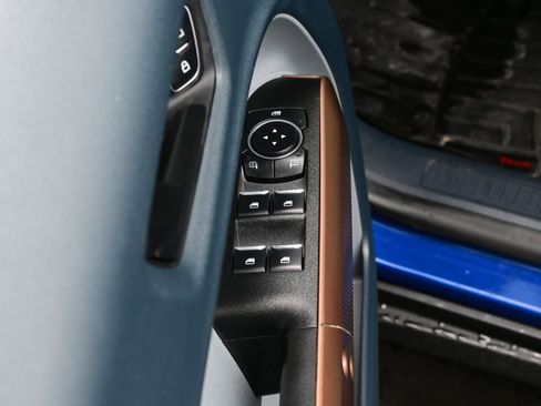 Used 2023 Ford Maverick Lariat w/ Lariat Luxury Package image 10