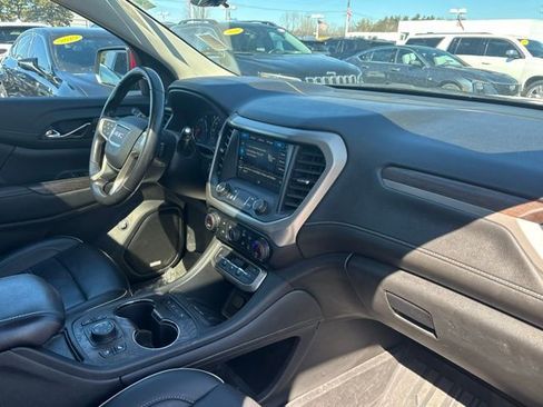 Used 2021 GMC Acadia Denali w/ Denali Ultimate Package AWD/4WD image 12