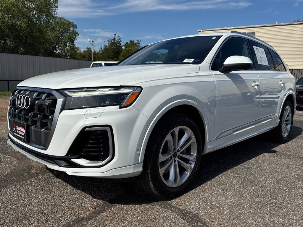 Used 2025 Audi Q7 3.0T Premium Plus AWD/4WD image 3
