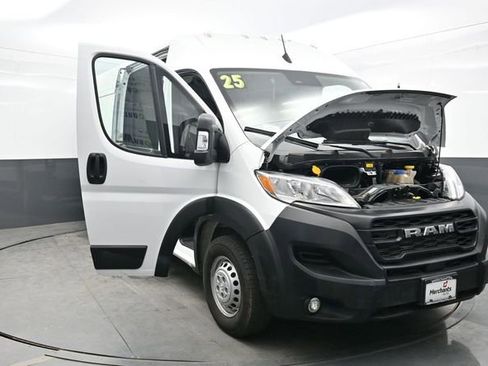Used 2025 RAM ProMaster 2500 w/ Convenience Group FWD image 40