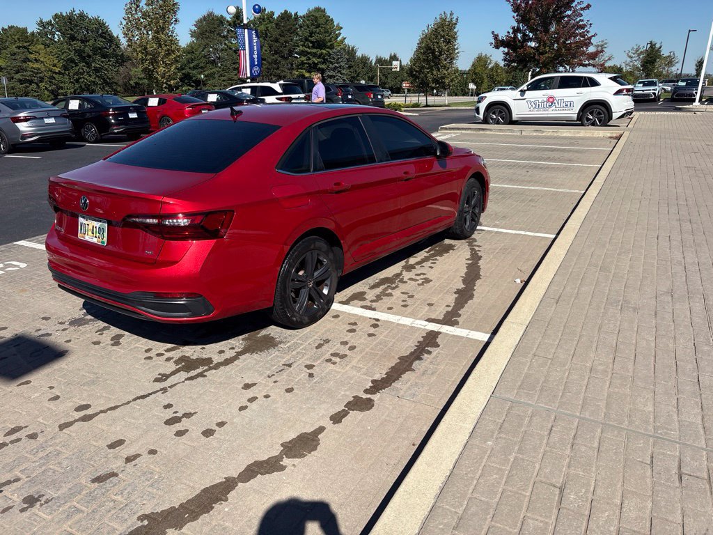 Used 2024 Volkswagen Jetta SE FWD image 11