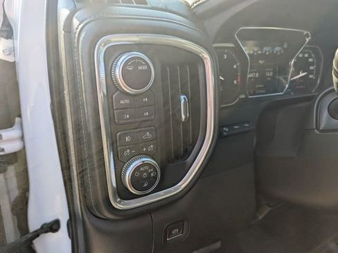 Used 2022 GMC Sierra 3500 Denali w/ Denali Ultimate Package image 18