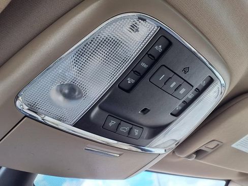 Used 2020 Jeep Grand Cherokee Overland RWD image 15