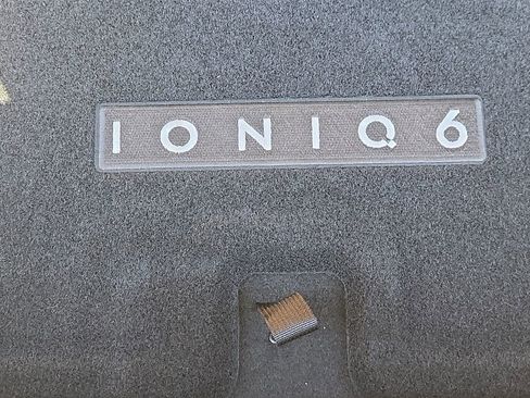 Used 2025 Hyundai Ioniq 6 SEL image 27
