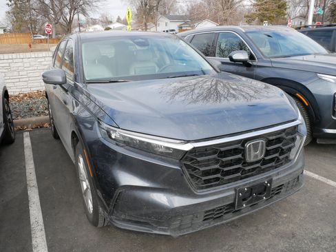 Used 2024 Honda CR-V EX-L image 3