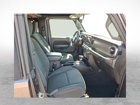 Used 2021 Jeep Wrangler Sport S image 11