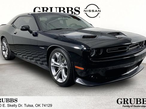 Used 2020 Dodge Challenger R/T RWD image 1