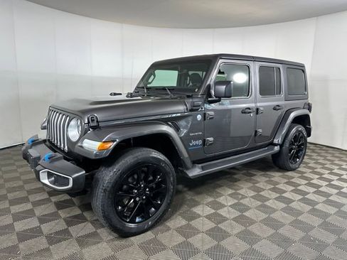 Used 2023 Jeep Wrangler Unlimited Sahara w/ Cold Weather Group AWD/4WD image 7