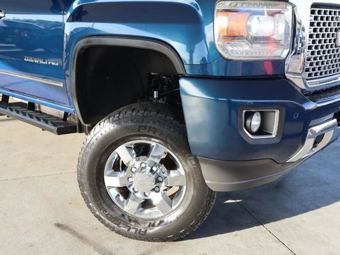 Used 2016 GMC Sierra 3500 Denali w/ Duramax Plus Package image 4