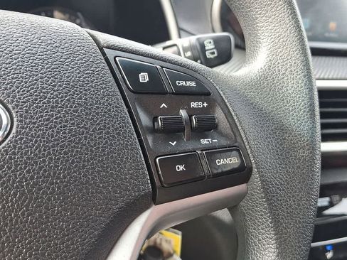 Used 2019 Hyundai Tucson SE image 18