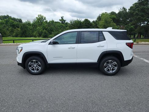 New 2026 GMC Terrain Elevation FWD image 2
