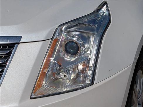 Used 2013 Cadillac SRX Luxury w/ Driver Awareness Package FWD image 9
